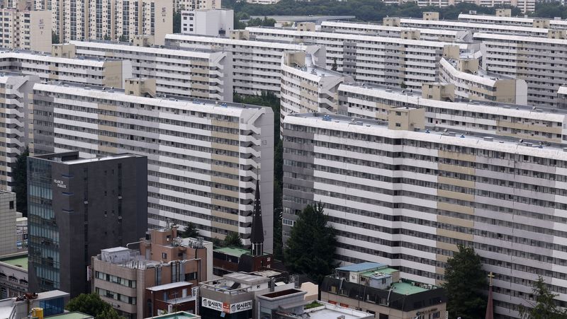 '급매, 급매' 세금폭탄 먹혔나…압구정 현대 66억→60억, 강남 호가 '뚝'