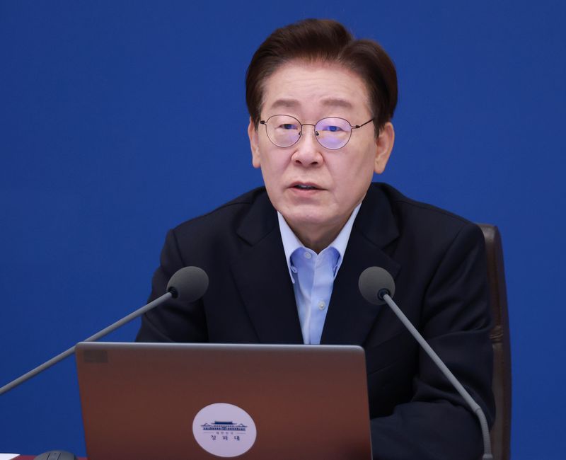 이재명 대통령이 지난 2일 청와대에서 열린 수석보좌관회의에서 발언하고 있다. 연합뉴스