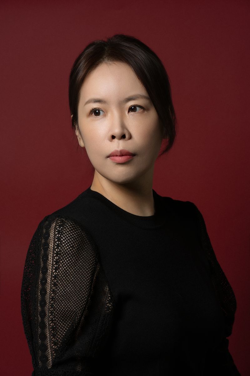 강지영 작가