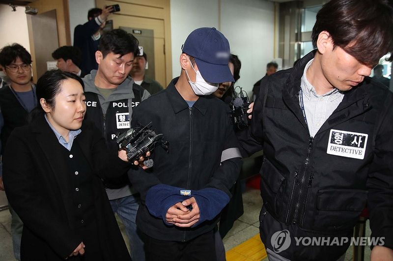 영장실질심사 받는 '캐리어 시신' 사건 피의자 사위 (출처=연합뉴스)