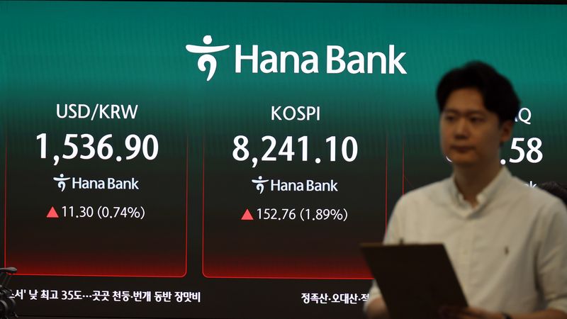 주가 및 환율 스케치. 서울 중구 을지로 하나은행 딜링룸. 사진=서동일 기자