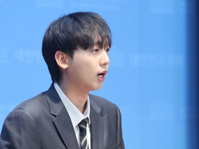 정민철 더불어민주당 전 정책위 부의장이 7월 7일 오전 서울 여의도 국회 소통관에서 최고위원 출마 기자회견을 하고 있다. 뉴스1