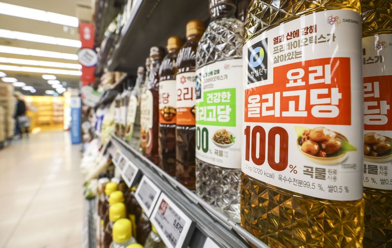 [서울=뉴시스] 정병혁 기자 = 사진은 서울시내 대형마트에 전분당 제품인 올리고당 등 전분당 제품이 진열되어 있는 모습 2026.07.07. jhope@newsis.com