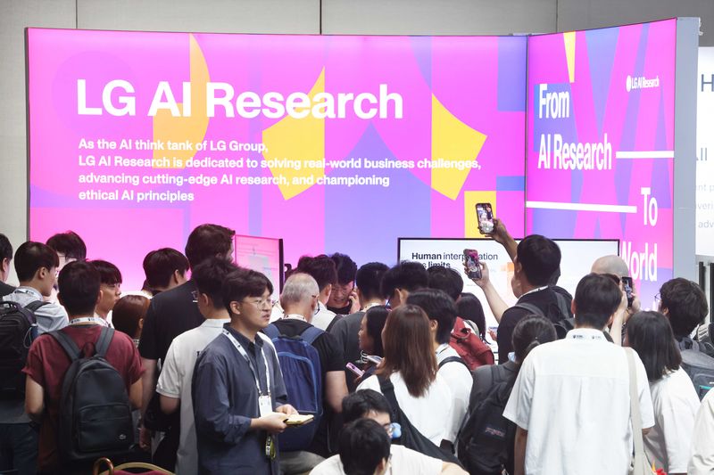 [서울=뉴시스] LG AI연구원이 서울 코엑스에서 진행 중인 ICML 2026에 참가해 연구 성과와 엑사원의 산업 현장 혁신 사례를 공개했다. (사진=LG 제공) 2026.07.08. photo@newsis.com *재판매 및 DB 금지