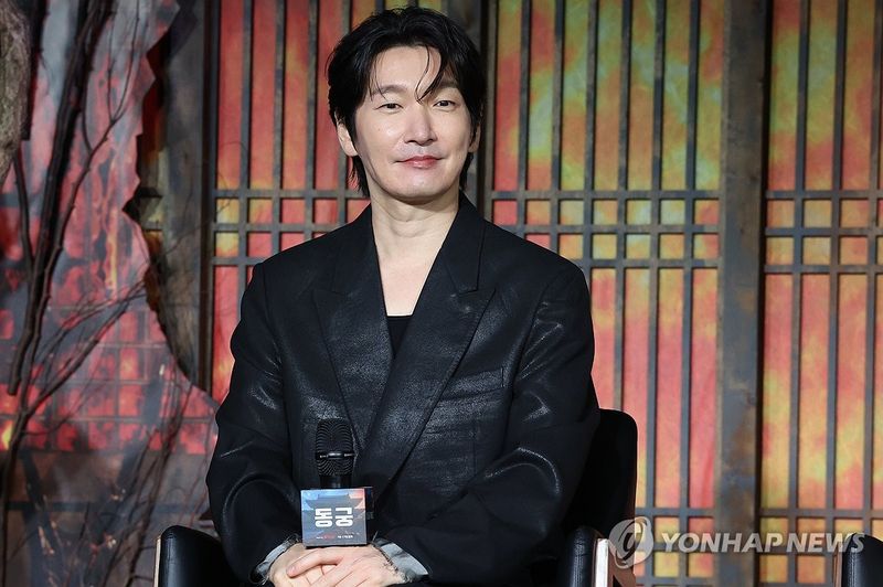 질문 듣는 조승우 (출처=연합뉴스)