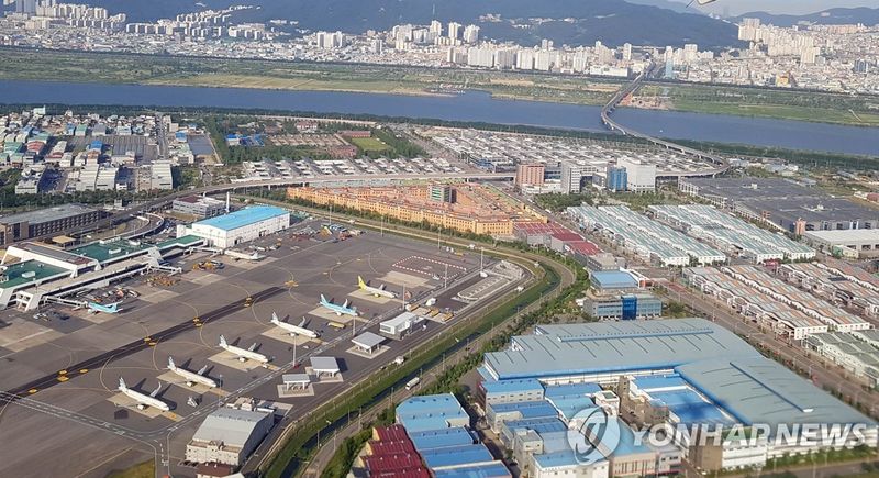 김해공항 전경. 연합뉴스