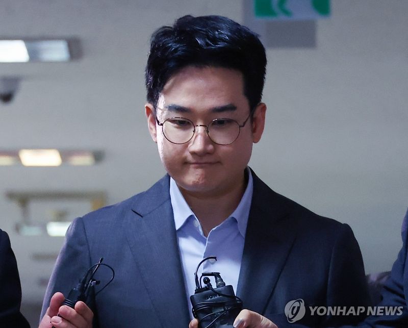묵묵부답 정이한 "시민에 죄송" (출처=연합뉴스)