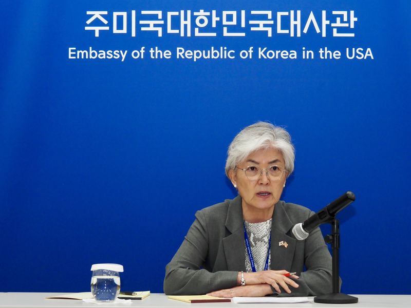 강경화 주미대사가 8일(현지시간) 미국 워싱턴DC 주미한국대사관에서 열린 한국 특파원단과의 간담회에서 모두 발언을 하고 있다.(워싱턴DC 특파원단) 2026.07.08. ⓒ 뉴스1 류정민 특파원