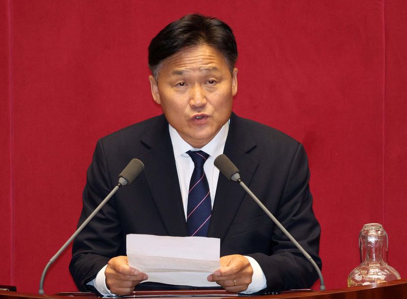 [서울=뉴시스] 고범준 기자 = 30일 서울 여의도 국회에서 열린 제436회 국회(임시회) 제4차 본회의에서 행정안전위원장으로 선출된 김영진 더불어민주당 의원이 당선 인사를 하고 있다. 2026.06.30. bjko@newsis.com