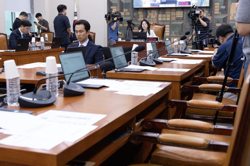 이재정 위원장이 9일 서울 여의도 국회에서 열린 문화체육관광위원회 전체회의에서 발언하고 있다. 2026.7.9 ⓒ 뉴스1 신웅수 기자