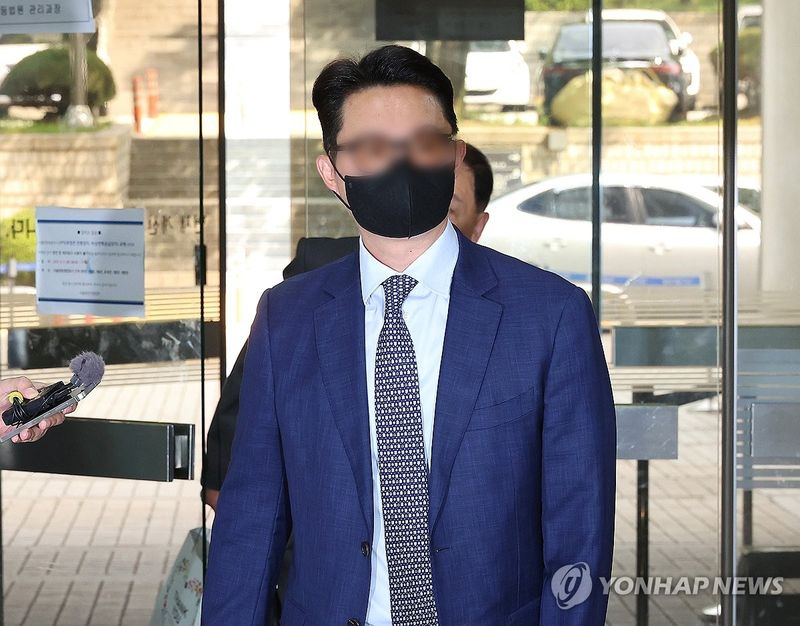 법원 출석하는 전 통일교 세계본부장 (출처=연합뉴스)