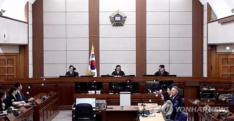 尹 유죄&middot;김건희 무죄…명태균과 '묵시적 합의' 여부가 갈랐다