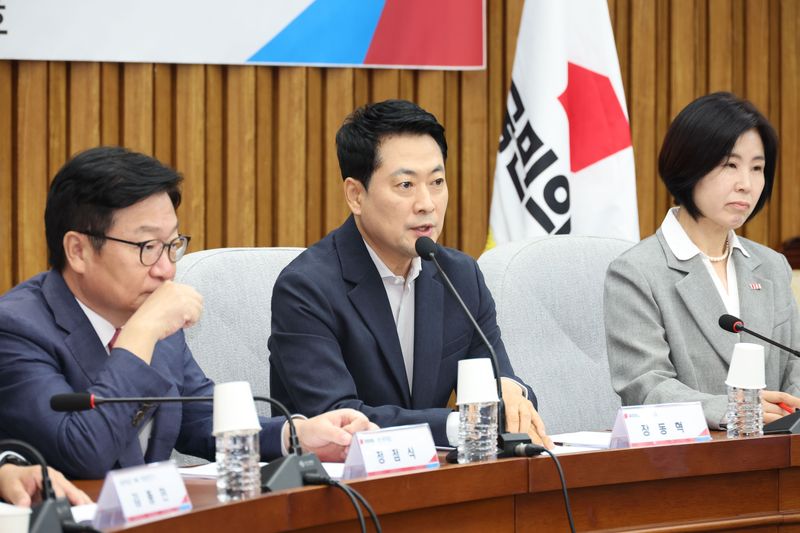 [서울=뉴시스] 최진석 기자 = 장동혁 국민의힘 대표가 14일 여의도 국회에서 열린 ‘장윤기 사건이 드러낸 수사 공백과 보완수사권의 필요성’ 토론회에서 발언하고 있다. 2026.07.14. myjs@newsis.com