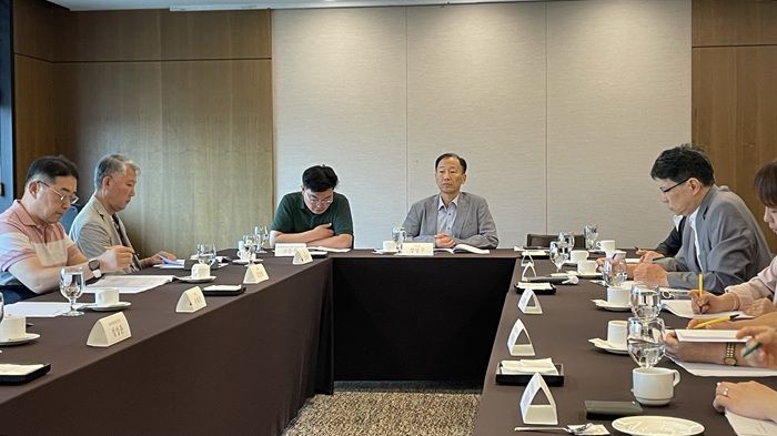 7월 14일 서울 중구 한국프레스센터에서 강성구 위원장이 ‘제4기 제7차 사고보상협의회 정기 회의’를 주재하고 있다.