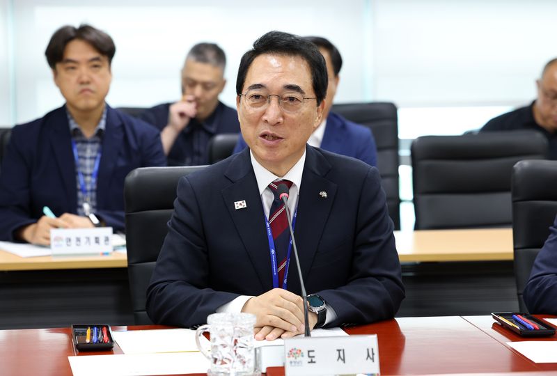 박수현 충남지사가 실국원장 회의에 참석해 모두 발언을 하고 있다.(도 제공. 재판매 및 DB금지)/뉴스1