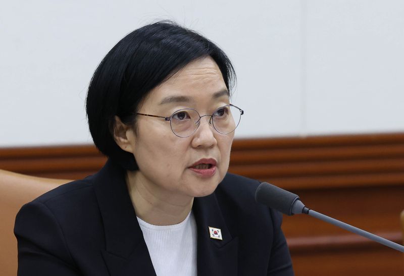 [서울=뉴시스] 조수정 기자 = 한성숙 국무총리가 15일 오전 서울 종로구 정부서울청사에서 비상경제점검회의를 주재하고 있다. 2026.07.15. chocrystal@newsis.com