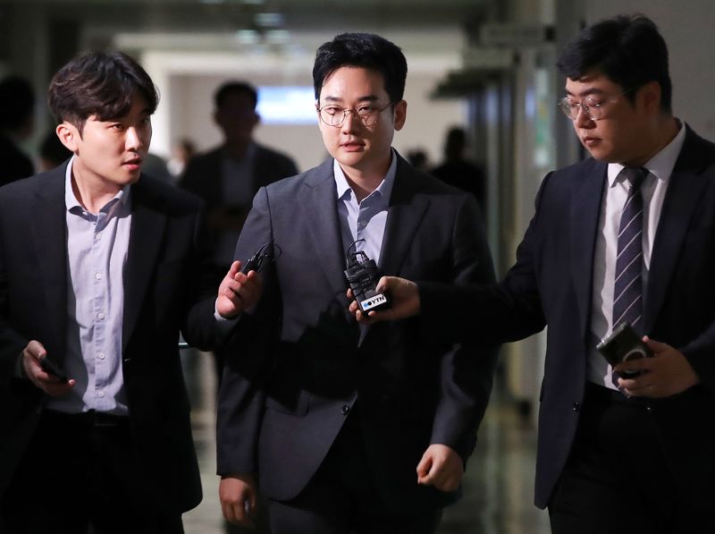 6·3 지방선거 당시 '음료컵 테러' 사건의 자작극 의혹을 받는 정이한 전 개혁신당 부산시장 후보가 8일 오후 부산 연제구 부산지방법원에서 열린 구속 전 피의자 심문(영장실질심사)에 출석하고 있다. 정 전 후보와 음료컵을 던진 30대 남성 A 씨는 위계에 의한 공무집행방해와 공직선거법 위반 등 혐의를 받는다. 2026.7.8 ⓒ 뉴스1 윤일지 기자