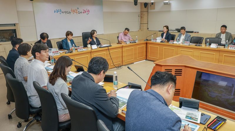 [과천=뉴시스] 과천시가 공공하수처리시설 현대화 사업 실시설계 착수 보고회를 열고 있다. (사진=과천시 제공).2026.07.15. photo@newsis.com