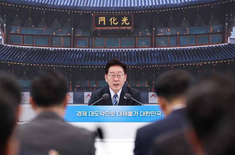 이재명 대통령이 15일 청와대 영빈관에서 열린 재정경제부, 국가데이터처, 금융위원회, 기획예산처 업무보고에서 발언하고 있다. 2026.7.15 ⓒ 뉴스1 허경 기자