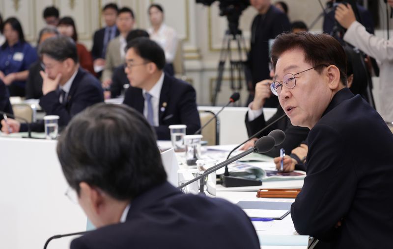 이재명 대통령이 16일 청와대 영빈관에서 열린 과학기술정보통신부, 방송미디어통신위원회, 개인정보보호위원회 2차 업무보고에서 발언하고 있다. (청와대통신사진기자단) 2026.7.16 ⓒ 뉴스1 허경 기자