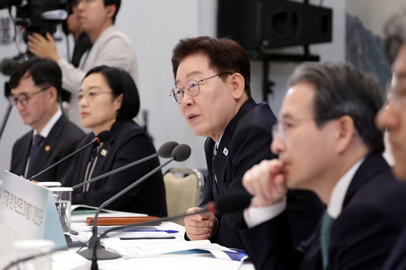 이재명 대통령이 16일 청와대 영빈관에서 열린 과학기술정보통신부, 방송미디어통신위원회, 개인정보보호위원회 2차 업무보고에서 발언하고 있다. (청와대통신사진기자단) 2026.7.16 ⓒ 뉴스1 허경 기자
