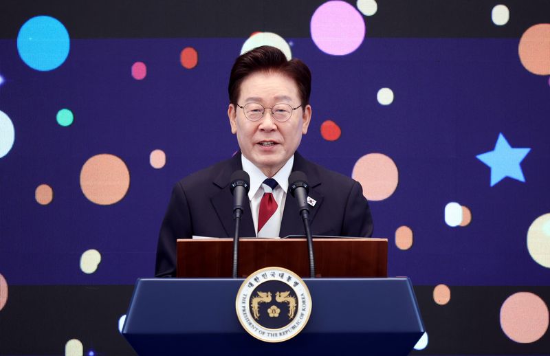 [서울=뉴시스] 조성봉 기자 = 이재명 대통령이 17일 청와대 영빈관에서 열린 '빛의 위원회' 출범 기념 시민 초청 행사에서 발언하고 있다. 2026.07.17. suncho21@newsis.com