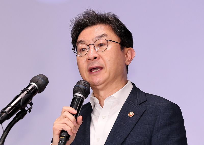 이억원 금융위원장이 15일 서울 중구 은행회관 국제회의실에서 열린 부동산 금융정책 국민의견 경청 토론회에서 모두 발언을 하고 있다. 2026.7.15 ⓒ 뉴스1 박지혜 기자