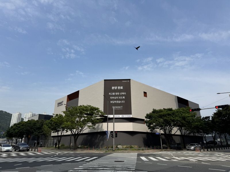 “비싸도 살 사람은 산다”... 부산 하이엔드 '써밋 리미티드 남천' 전 세대 계약 마감