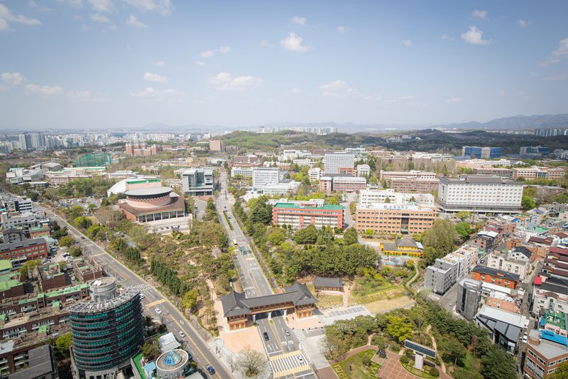 [서울=뉴시스] 수요 기반의 맞춤형 인재양성을 위한 첨단산업 계약학과가 설치될 전북대학교 캠퍼스 전경.(사진=현대차 제공) *재판매 및 DB 금지