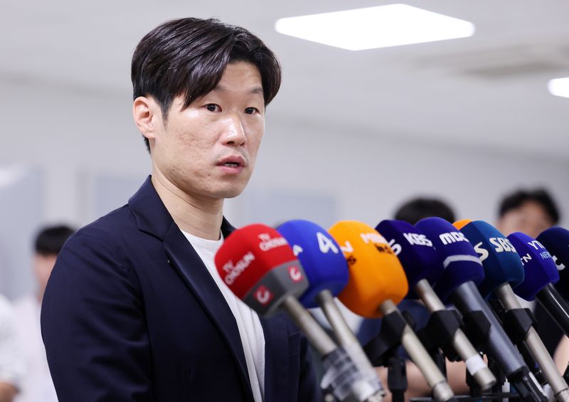 박지성 K-축구혁신위원회 공동위원장이 20일 오후 서울시 종로구 국립현대미술관 사무동에서 열린 K-축구 혁신위원회 3차 회의를 마친 뒤 브리핑을 하고 있다. 2026.7.20 ⓒ 뉴스1 박지혜 기자