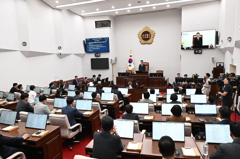 제주특별자치도의회 본회의장 전경. 지난해 결산에서 차입부채 부담이 커진 가운데 올해 지방채 발행 규모도 4500억원대로 확대돼 중장기 상환계획과 채무관리가 주요 재정 현안으로 떠올랐다. 사진=제주특별자치도의회