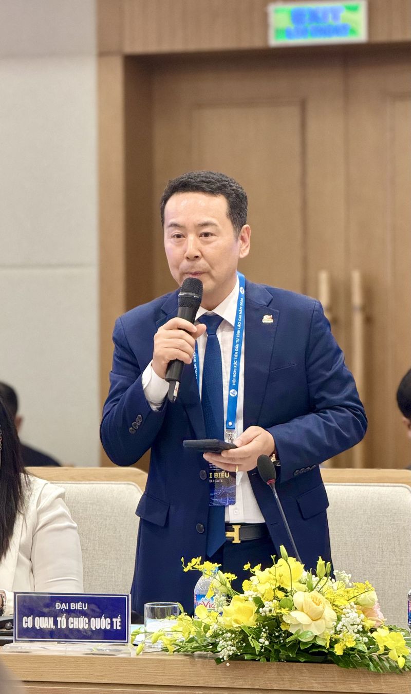 장순봉 코참 부회장이자 KAS홀딩스 회장이 지난 17일 열린 라오까이성 투자설명회에서 발표하고 있다. 코참 제공