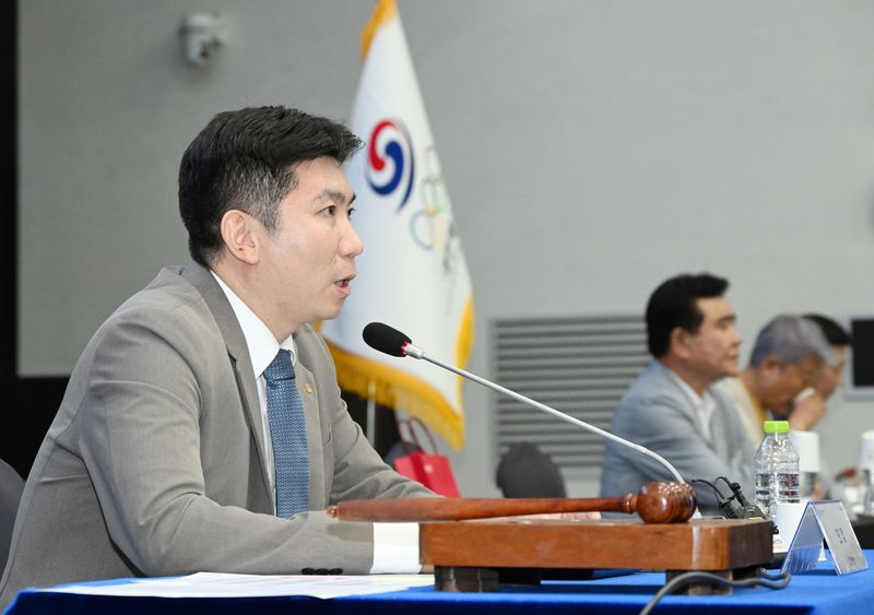 [서울=뉴시스] 유승민 대한체육회장이 16일 서울 송파구 올림픽파크텔에서 열린 2026년도 임시대의원총회에서 발언하고 있다. (사진=대한체육회 제공) 2026.07.16. photo@newsis.com *재판매 및 DB 금지