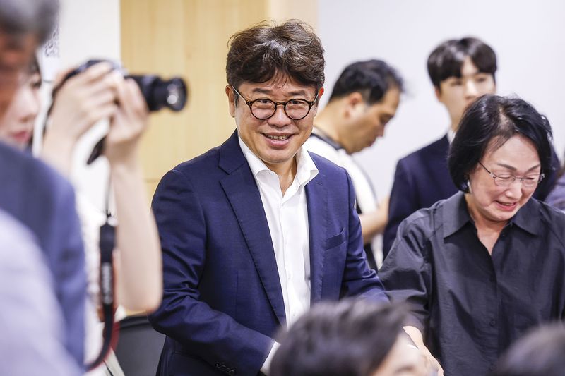 [서울=뉴시스] 정병혁 기자 = 유의동 국민의힘 의원이 13일 서울 여의도 국회 의원회관에서 열린 '대한민국 반도체 산업 대계, 진정한 지역균형발전 어떻게 설계할 것인가?' 긴급토론회에 참석하고 있다. 2026.07.13. jhope@newsis.com