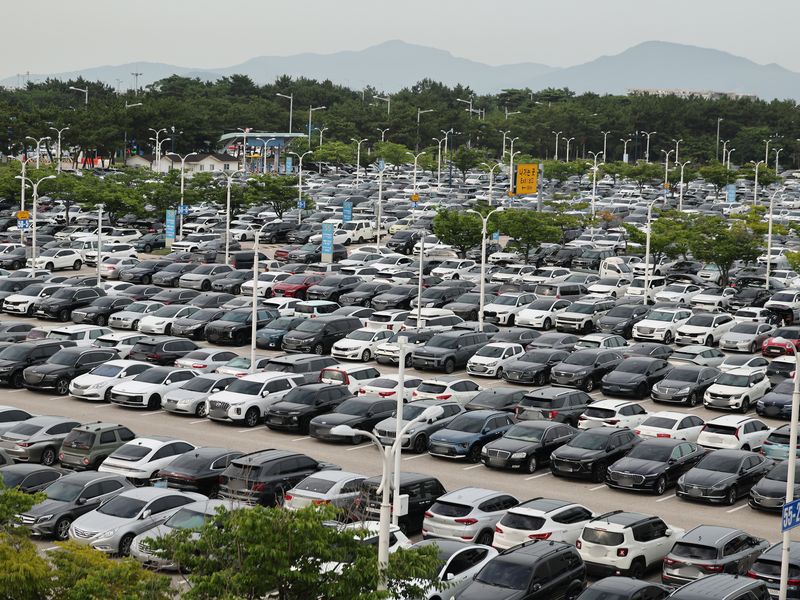 오전 인천국제공항 1터미널 주차장에 차량들이 빼곡하게 주차돼 있다. (사진은 기사 내용과 무관함) ⓒ 뉴스1 황기선 기자