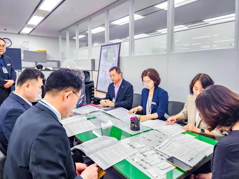 [함안=뉴시스]차석호 함안군수, 내년도 국비 확보 위해 정부세종청사 방문.(사진=함안군 제공) 2026.07.23.photo@newsis.com *재판매 및 DB 금지