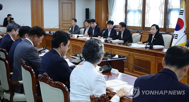 한성숙 국무총리, 국제개발협력위원회 회의 주재 (출처=연합뉴스)