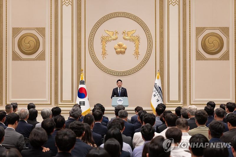 강훈식 비서실장, 전 직원 대상 조회 개최 (출처=연합뉴스)