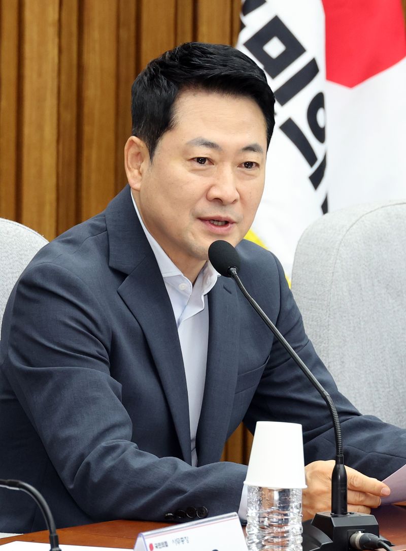 [서울=뉴시스] 최진석 기자 = 장동혁 국민의힘 대표가 24일 여의도 국회에서 열린 '규제에서 시장으로, 징벌에서 합리로' 국민의힘 부동산정책 정상화 토론회에서 발언하고 있다. 2026.07.24. myjs@newsis.com