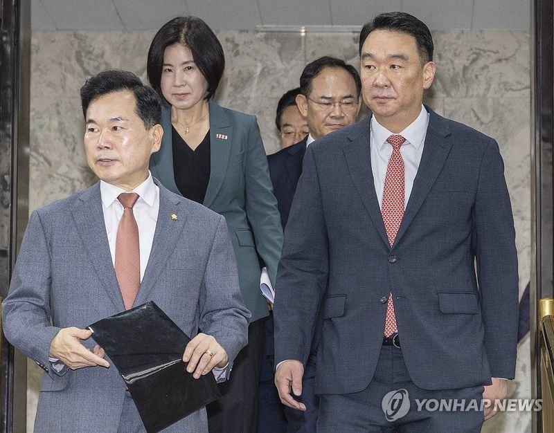 원내대표 빠진 국민의힘 원내대책회의 입장 (출처=연합뉴스)