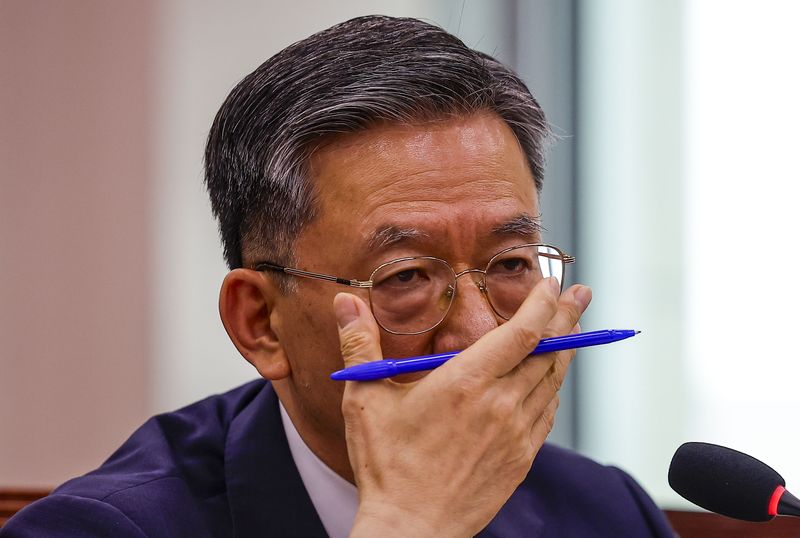정성호 사의 표명에…與