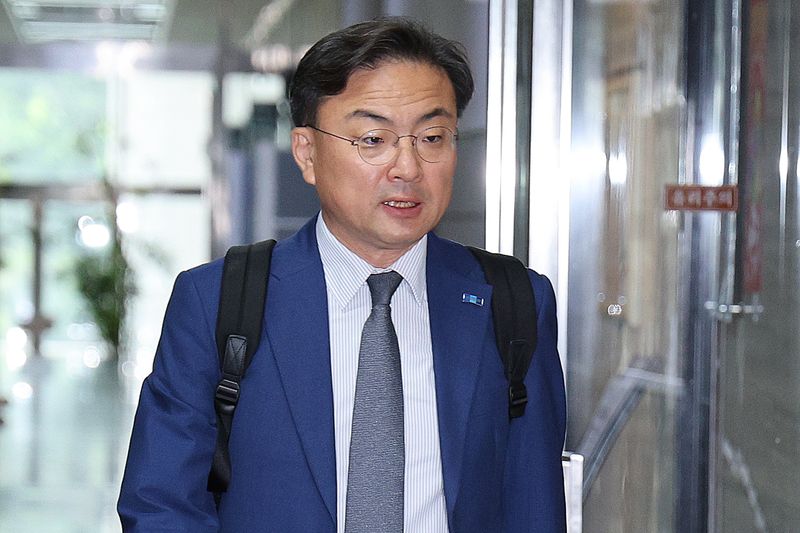 신장식 조국혁신당 의원이 9일 오전 서울 여의도 국회에서 열린 비공개 의원총회에 참석하고 있다. 2025.9.9 ⓒ 뉴스1 신웅수 기자