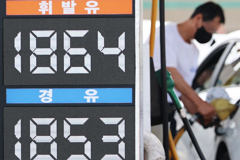 지난 19일 시민들이 주유하는 모습 ⓒ 뉴스1 오대일 기자