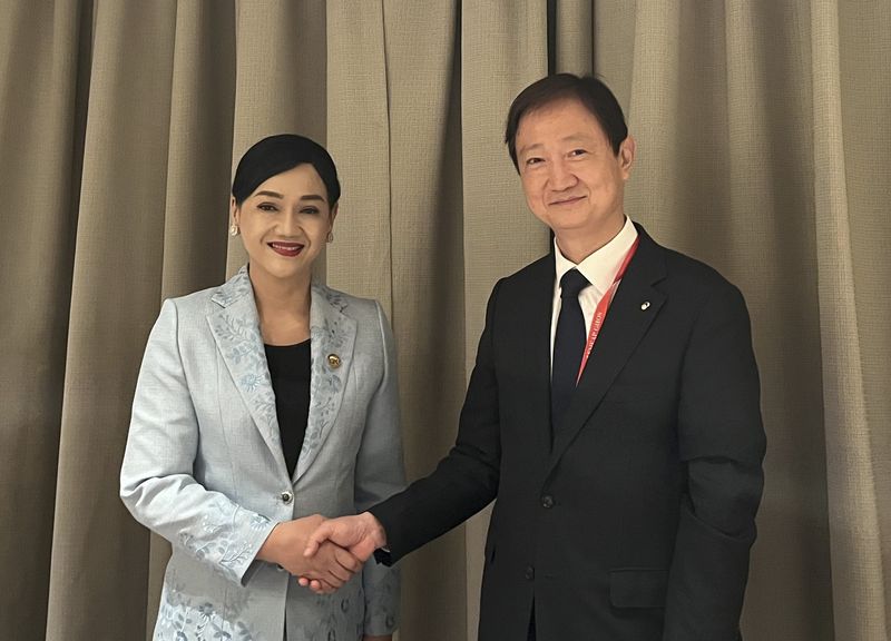 [서울=뉴시스] 이찬진 금융감독원장은 인도네시아 금융감독청(OJK) 프리데리카 위디야사리 데위 청장과 양자 면담을 실시했다. (사진=금융감독원) photo@newsis.com *재판매 및 DB 금지