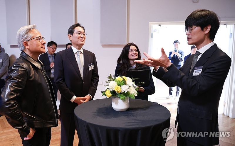 대화하는 글로벌 AI 리더들 (출처=연합뉴스)
