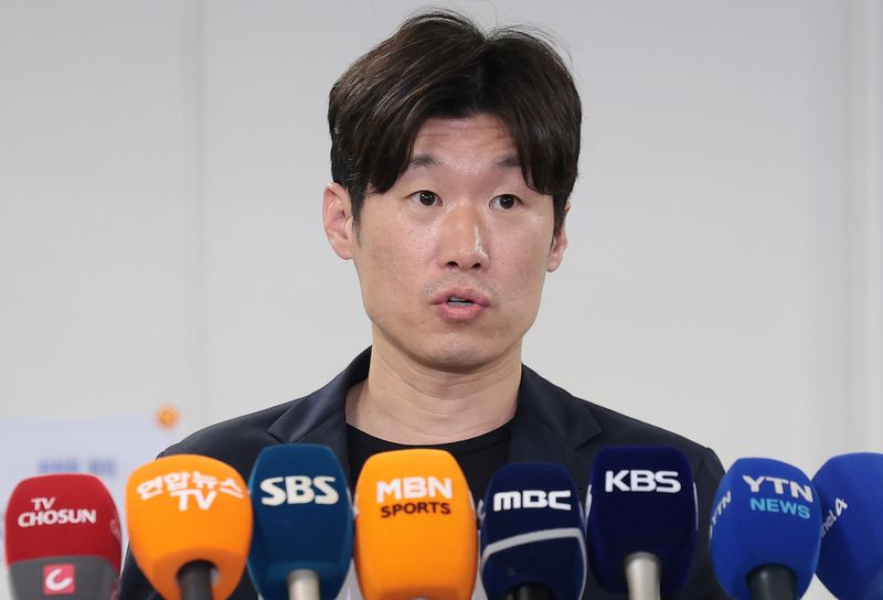 박지성 K-축구혁신위원회 공동위원장이 27일 서울시 종로구 국립현대미술관 대회의실에서 열린 K-축구 혁신위원회 4차 회의를 마친 뒤 브리핑을 하고 있다. 2026.7.27 ⓒ 뉴스1 권현진 기자
