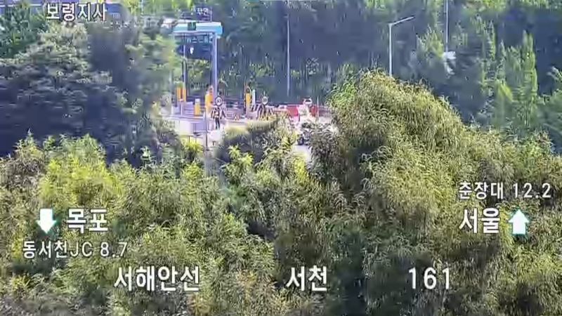 서천 서해안고속도로 사고 현장. (도로공사 CCTV 갈무리, 재판매 및 DB금지) / 뉴스1