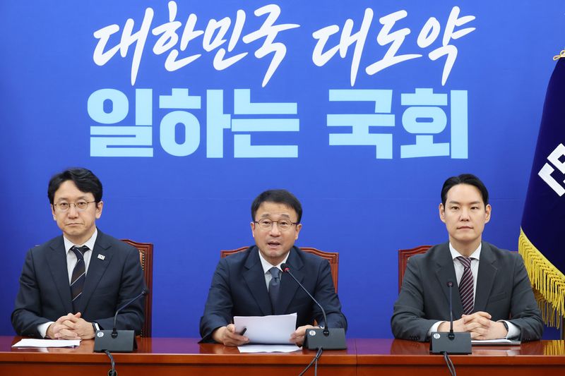 한병도 더불어민주당 대표 직무대행 겸 원내대표가 28일 서울 여의도 국회에서 열린 원내대책회의에서 발언하고 있다. 2026.7.28 ⓒ 뉴스1 신웅수 기자