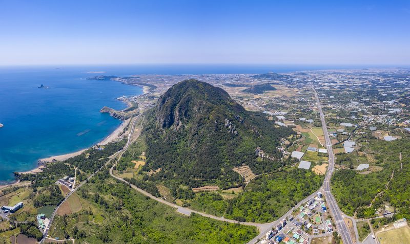 [제주=뉴시스] 제주 산방산. (사진=뉴시스DB). photo@newsis.com