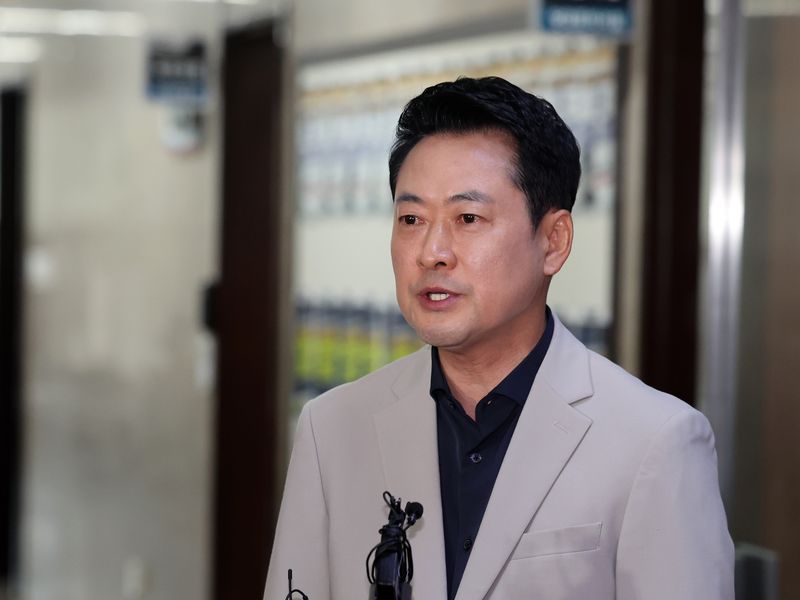 장동혁 국민의힘 대표가 28일 오후 서울 여의도 국회에서 조정식 국회의장의 현직 대통령 연임 개헌과 관련해 입장을 밝히고 있다. 2026.7.28 ⓒ 뉴스1 황기선 기자